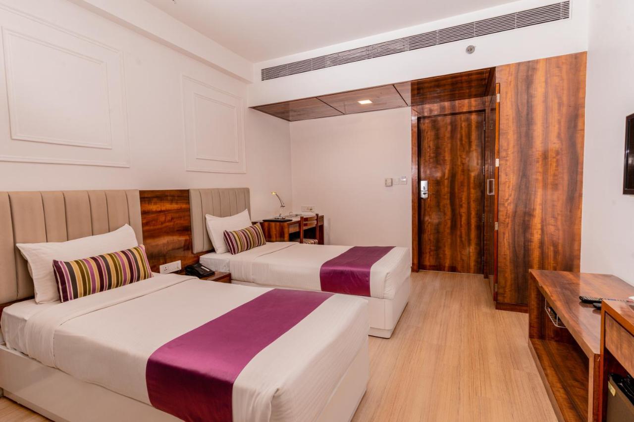 Hotel Hardeo Nagpur Esterno foto