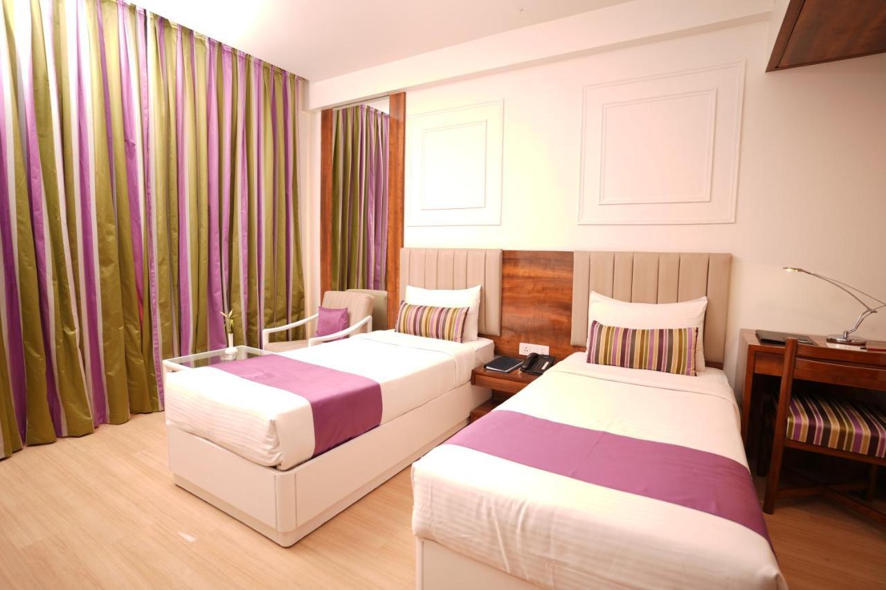 Hotel Hardeo Nagpur Esterno foto
