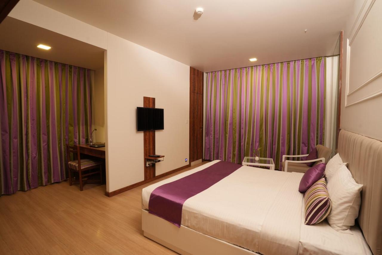 Hotel Hardeo Nagpur Esterno foto