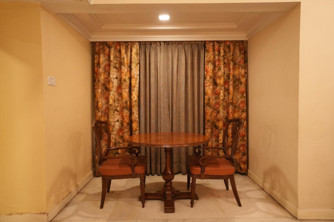 Hotel Hardeo Nagpur Esterno foto