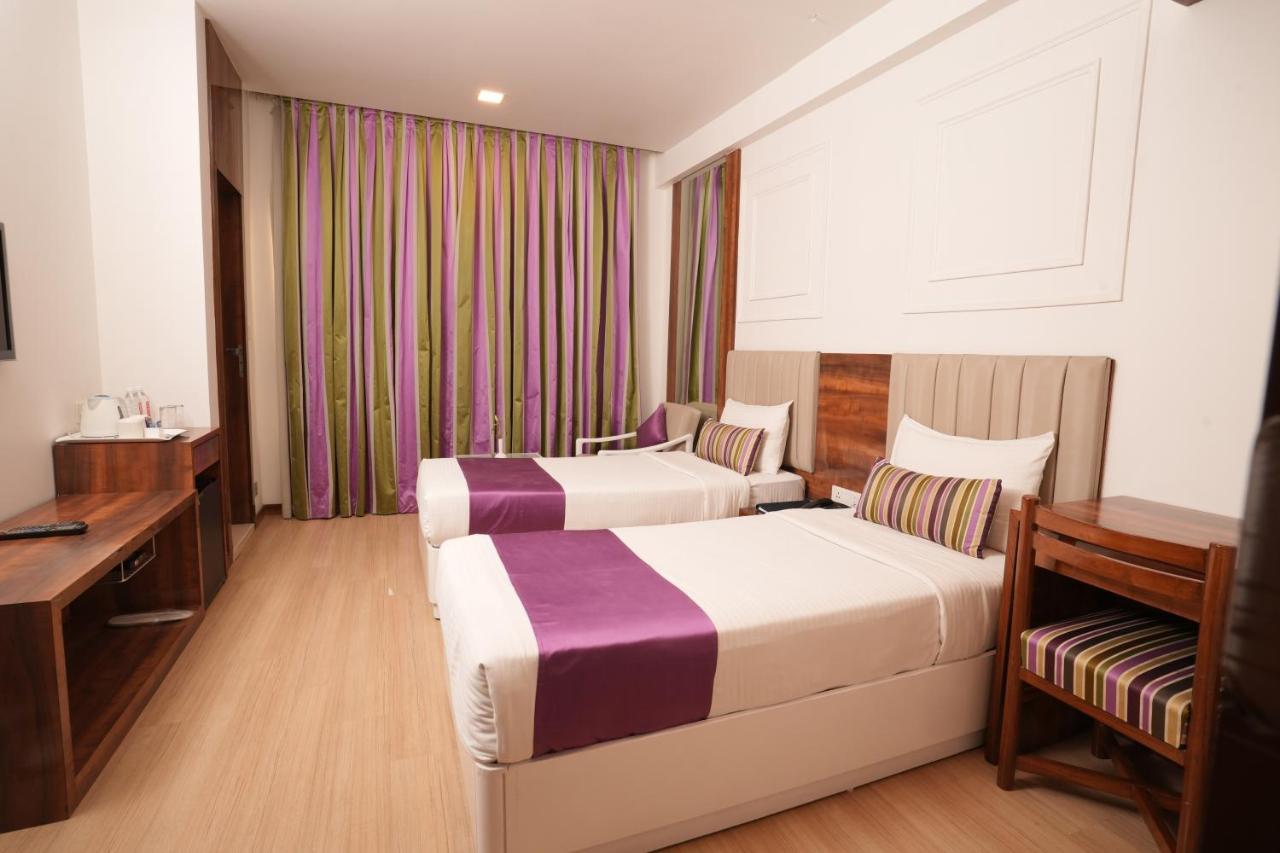 Hotel Hardeo Nagpur Esterno foto