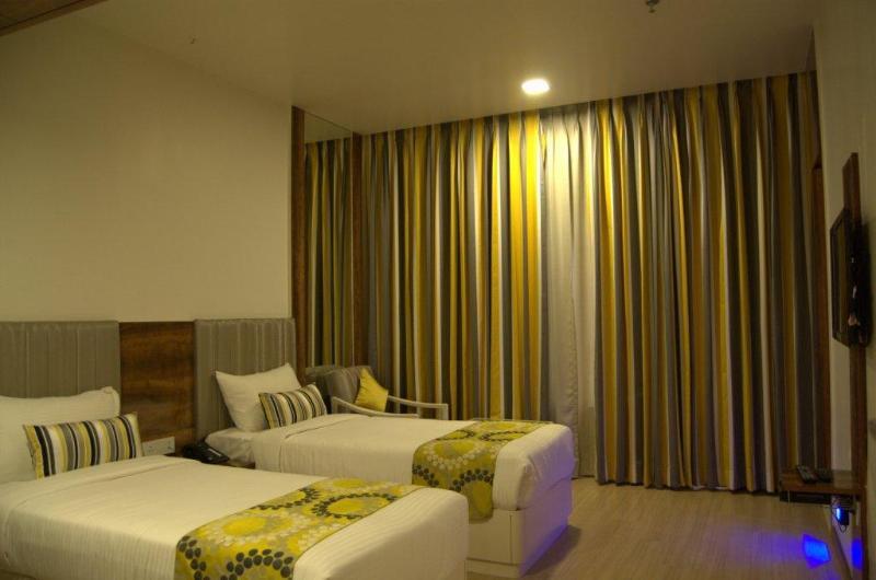 Hotel Hardeo Nagpur Esterno foto
