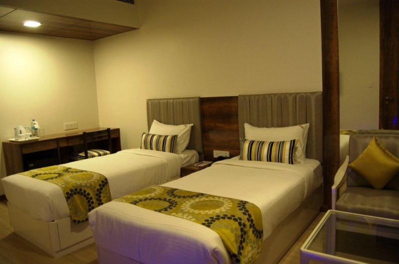 Hotel Hardeo Nagpur Esterno foto