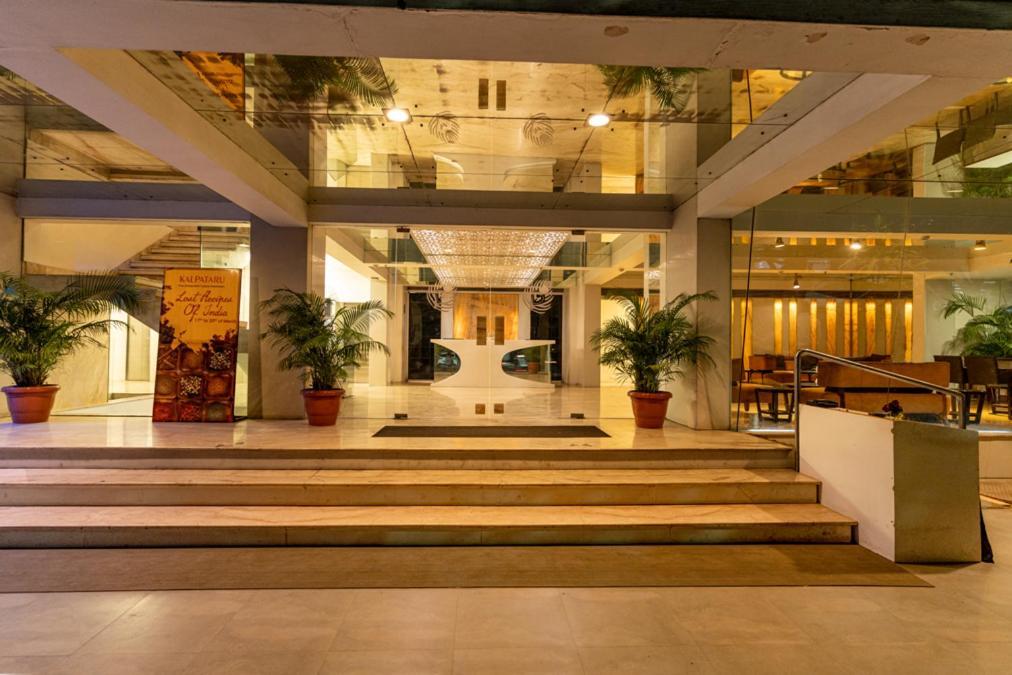 Hotel Hardeo Nagpur Esterno foto