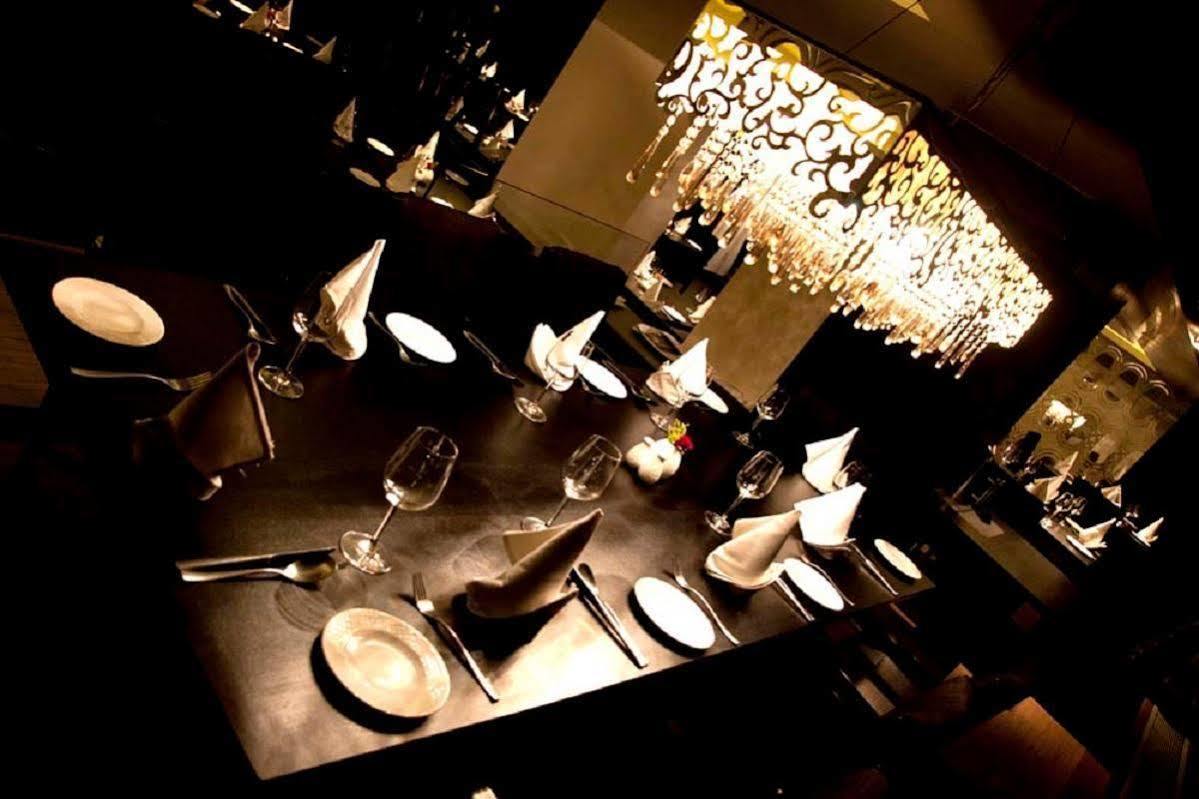 Hotel Hardeo Nagpur Esterno foto