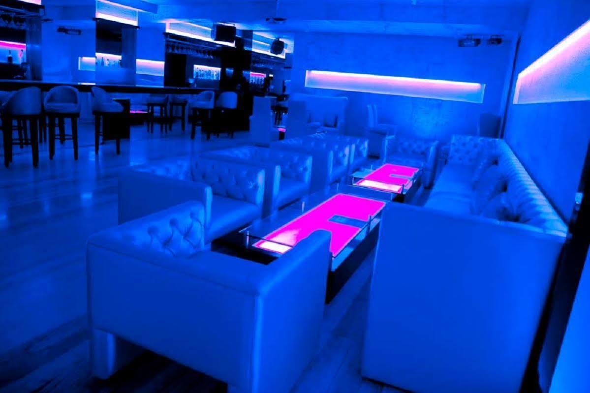 Hotel Hardeo Nagpur Esterno foto
